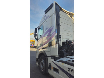Нови Влекач Volvo FH 500 AERO Globetrotter XXL (Location / Rent): снимка 4 Нови Влекач Volvo FH 500 AERO Globetrotter XXL (Location / Rent): снимка 4