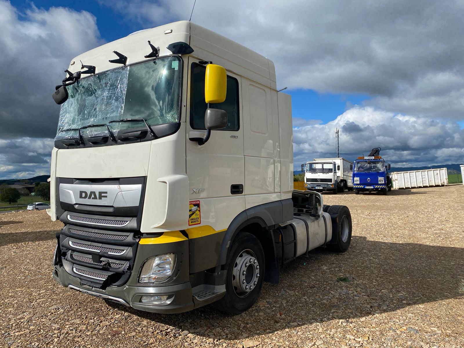 Влекач DAF XF 480