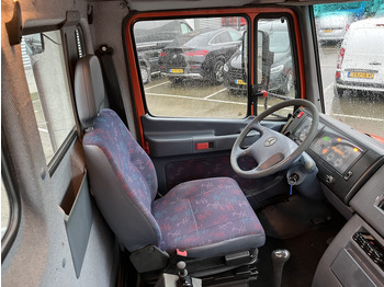 Автовоз камион Mercedes-Benz Vario 612 D / Car - Machine Transporter 570 cm / Winch / Ramps / NL Truck: снимка 4