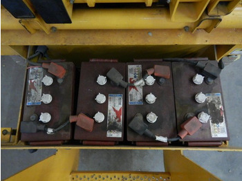 Ножична работна платформа Used Electric scissor Lift Haulotte Compact 10: снимка 4