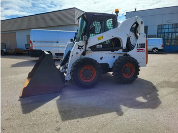 Мини челен товарач Bobcat A 300: снимка 3