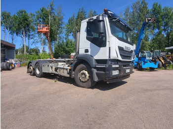 Камион с кабелна система IVECO Stralis