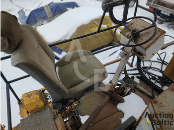 Асфалтополагач Demag DF 120 P: снимка 5 Асфалтополагач Demag DF 120 P: снимка 5