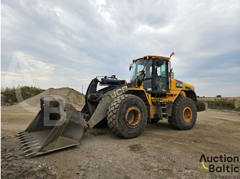 Колесен товарач JCB 457