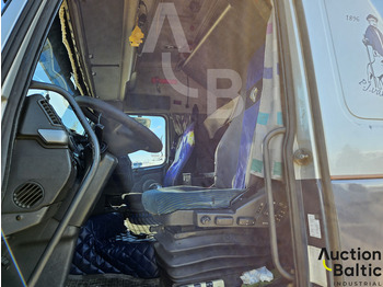 Влекач Volvo FH12: снимка 5