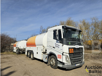 Камион цистерна VOLVO FH 420
