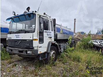 Камион цистерна VOLVO FL6