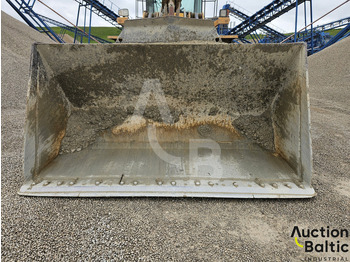 Колесен товарач Volvo L 180 F: снимка 5