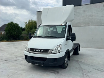 Влекач IVECO Daily