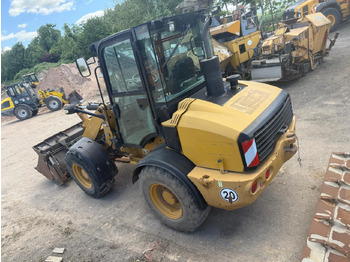 Колесен товарач CATERPILLAR 908H