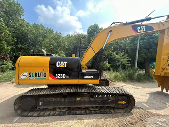 Верижен багер CATERPILLAR 323D