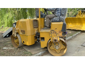 Лизинг на CATERPILLAR CB24B CATERPILLAR CB24B: снимка 2
