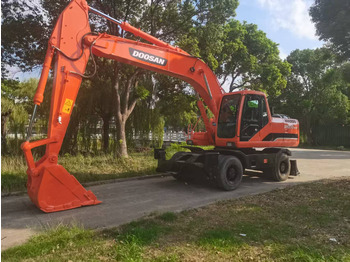 Колесен багер DOOSAN DH210W