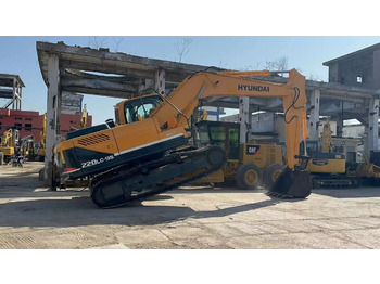 Верижен багер HYUNDAI 220LC-9S-excavator: снимка 2 Верижен багер HYUNDAI 220LC-9S-excavator: снимка 2