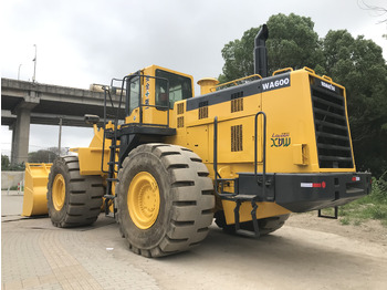 Колесен товарач KOMATSU WA600-3: снимка 2
