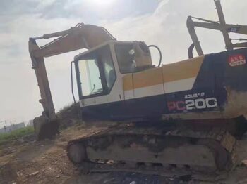 Верижен багер KOMATSU PC200