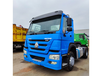 Влекач SINOTRUK HOWO