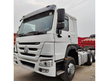 Влекач SINOTRUK HOWO