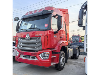 Влекач SINOTRUK HOWO