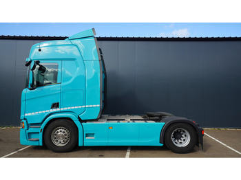 Влекач SCANIA R 450