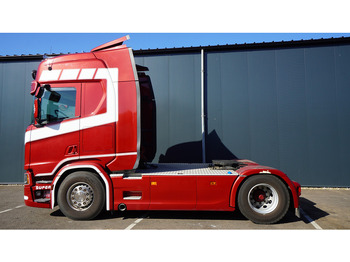 Влекач SCANIA R 450