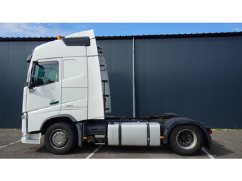 Влекач VOLVO FH 460