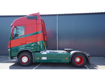 Влекач VOLVO FH 460