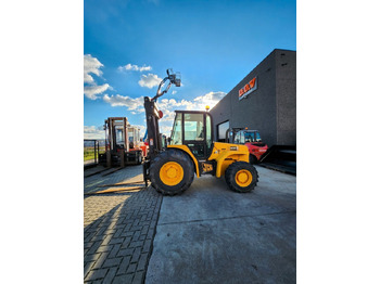 Лизинг на  JCB 930 4 x 4 JCB 930 4 x 4: снимка 3