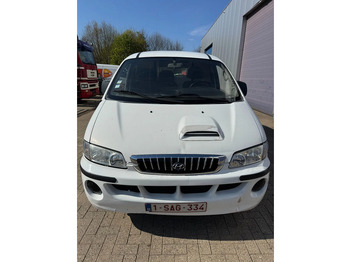 Товарен бус Hyundai H200: снимка 2