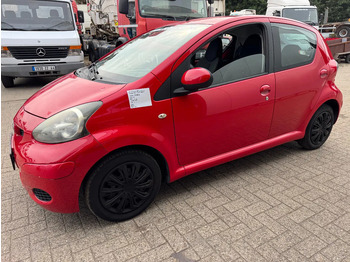 Хечбек TOYOTA