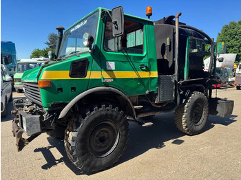 Камион UNIMOG
