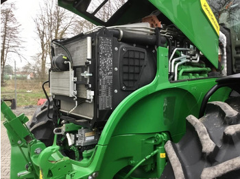 Трактор John Deere 7R330: снимка 4