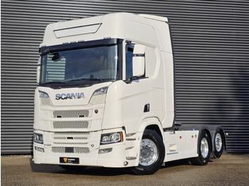 Влекач SCANIA R 580