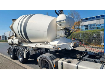 Полуремарке бетон миксер LIEBHERR