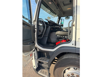 Рефрижератор камион Volvo FM 410 6X2 Kühlkoffer mit Carrier Diesel & Strom: снимка 4