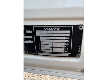 Рефрижератор камион Volvo FM 410 6X2 Kühlkoffer mit Carrier Diesel & Strom: снимка 3