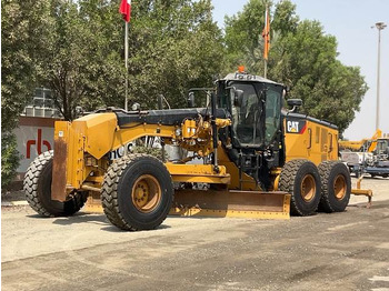 Грейдер CATERPILLAR 14