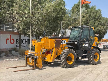 Телескопичен товарач JCB