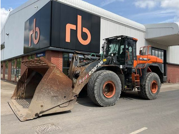 Колесен товарач DOOSAN