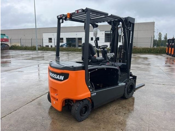 Нови Електрокар Doosan B35X-7 PLUS: снимка 3