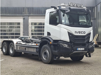 Самосвал камион IVECO X-WAY