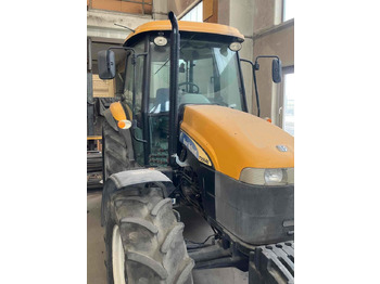 Трактор NEW HOLLAND TD5