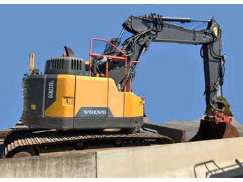 Багер VOLVO ECR235