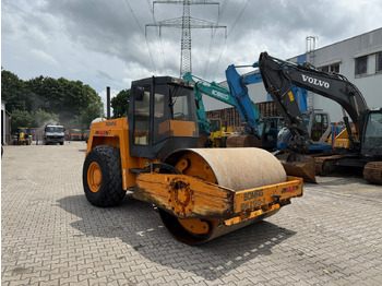 Компактор Bomag BW 213D-2 Walzenzug: снимка 3 Компактор Bomag BW 213D-2 Walzenzug: снимка 3