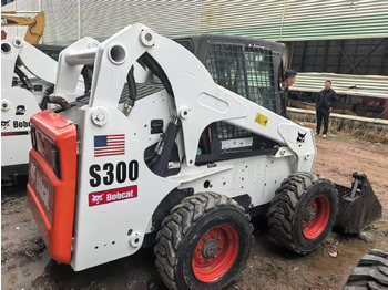 Мини челен товарач BOBCAT S300