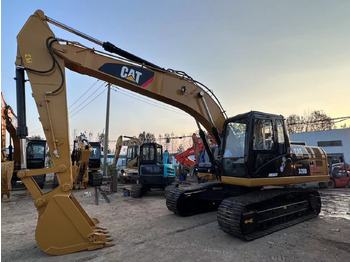 Верижен багер CATERPILLAR 320D
