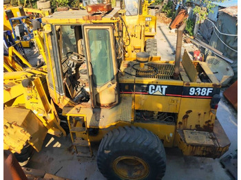 Колесен товарач CATERPILLAR 938F