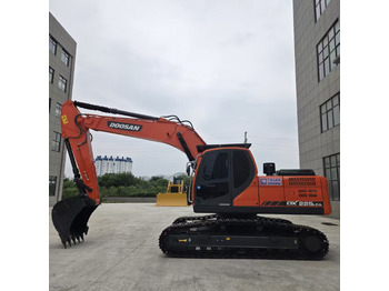 Багер DOOSAN DX225