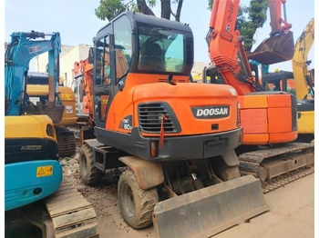 Колесен багер DOOSAN DX60W