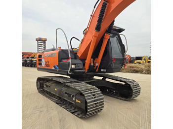 Багер HITACHI ZX200